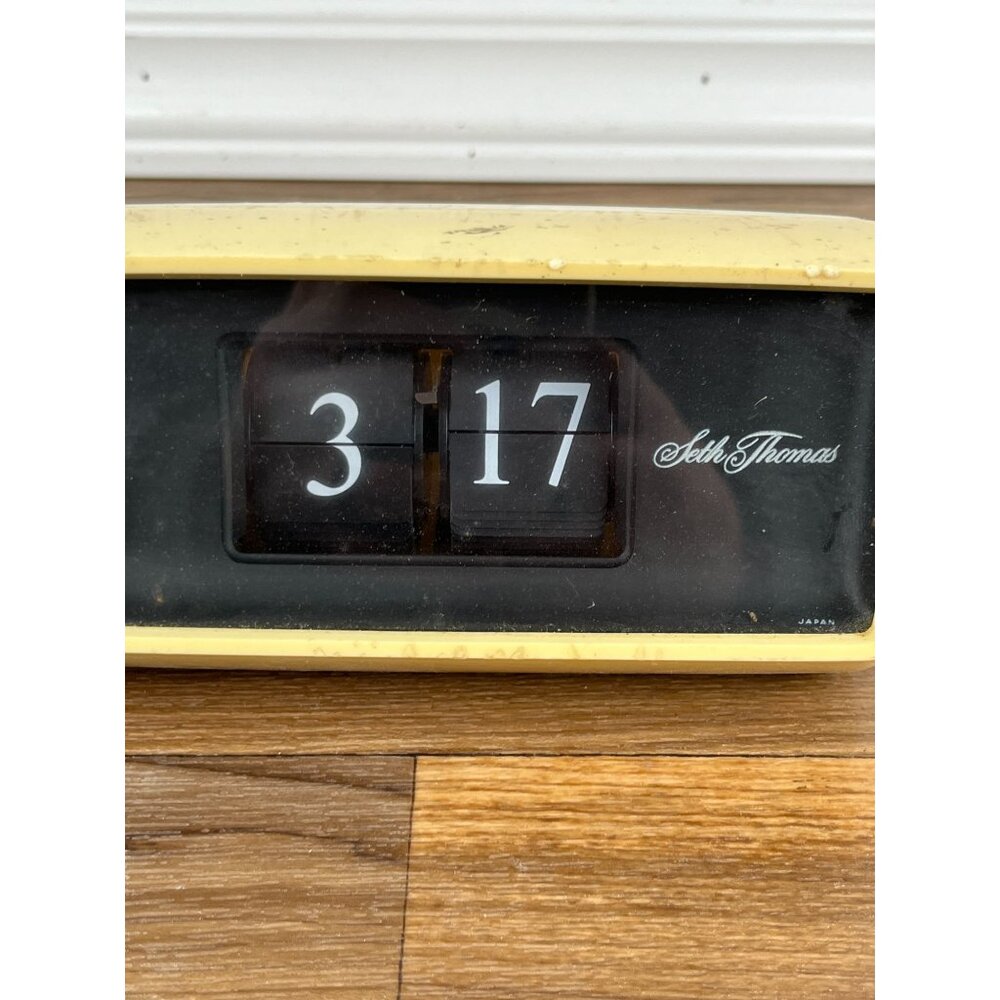 Vintage Seth Thomas Speed Read Lite Flip Alarm Clock 813 Model 0813 White Works! - Picture 5 of 10